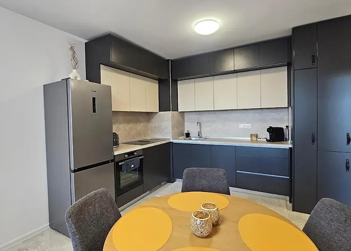 Stylish And Modern 1bdrm Free Private Parking アパート *