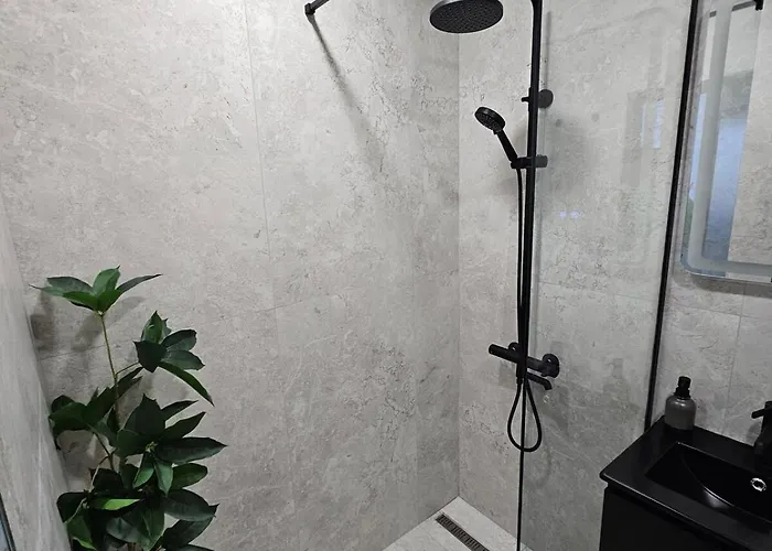 Stylish And Modern 1bdrm Free Private Parking *