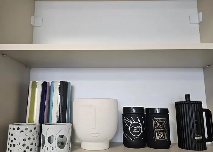 Stylish And Modern 1bdrm Free Private Parking アパート