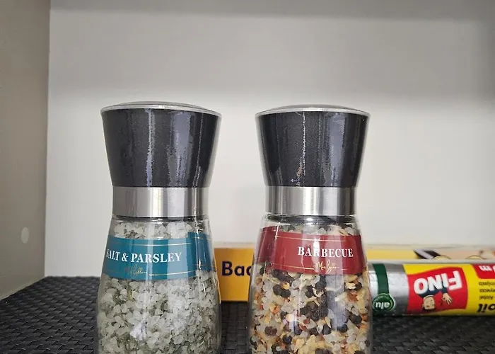 Stylish And Modern 1bdrm Free Private Parking アパート ソフィア