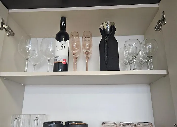 Stylish And Modern 1bdrm Free Private Parking