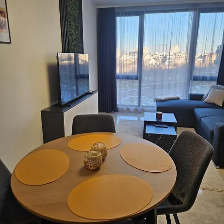 Stylish And Modern 1bdrm Free Private Parking ソフィア