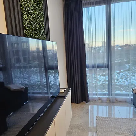 Апартамент Stylish And Modern 1bdrm Free Private Parking