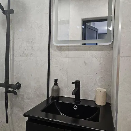 Stylish And Modern 1bdrm Free Private Parking